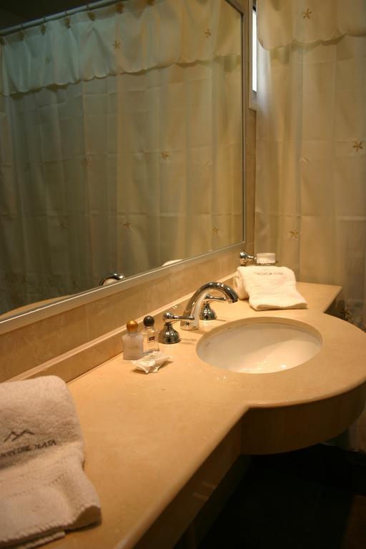 Deluxe Double Room,1278689908:JPEG