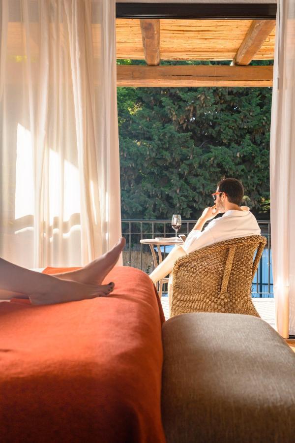 Quarto com Cama de Casal ou 2 de Solteiro e Vista do Jardim